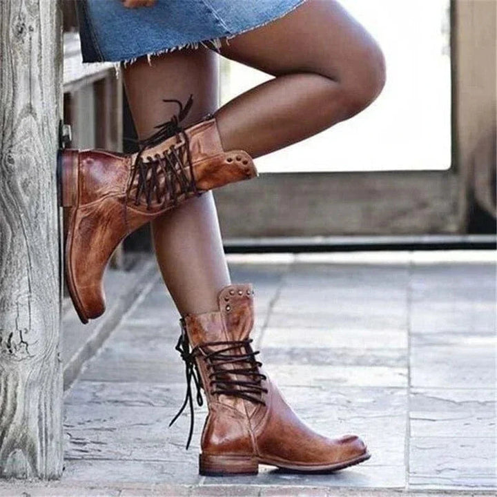 Elena | Borchie Western e Stivaletti Stringati da Donna