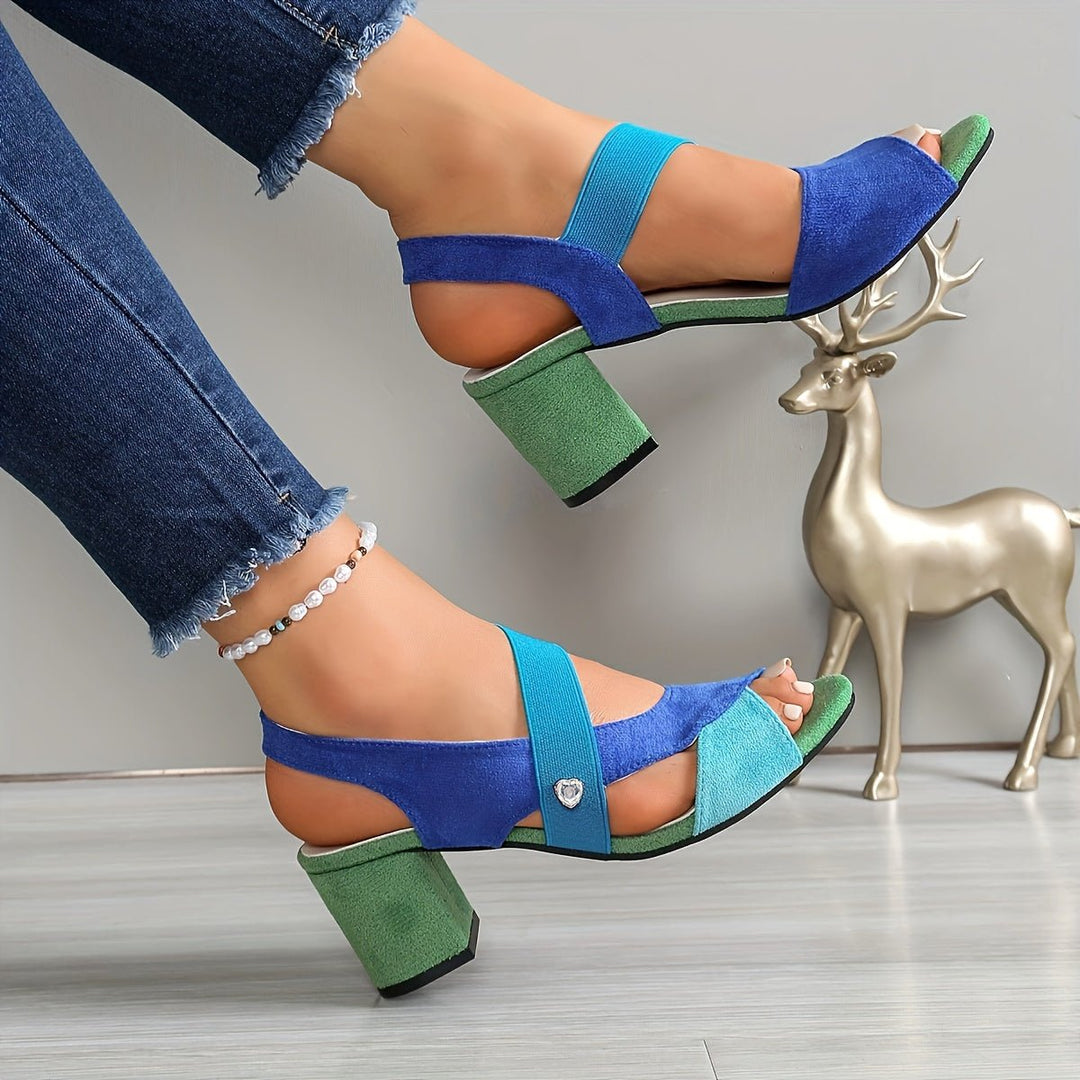 Elara | Comfort Heels – Classici Cross Strap per Donne