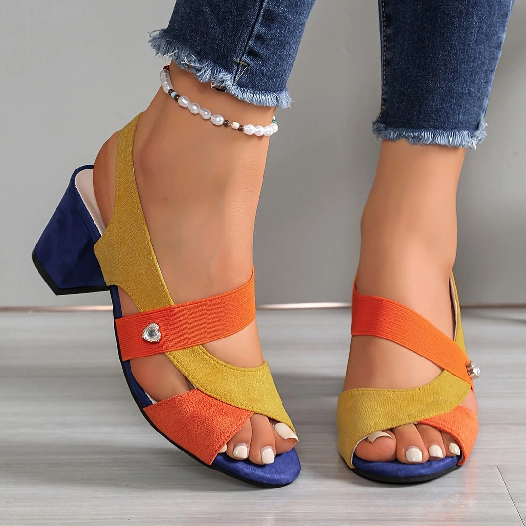 Elara | Comfort Heels – Classici Cross Strap per Donne