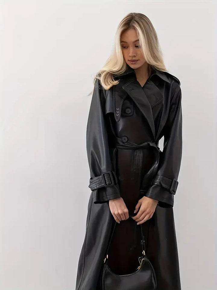 Mila | Moderner und luxuriöser Trenchcoat aus Kunstleder