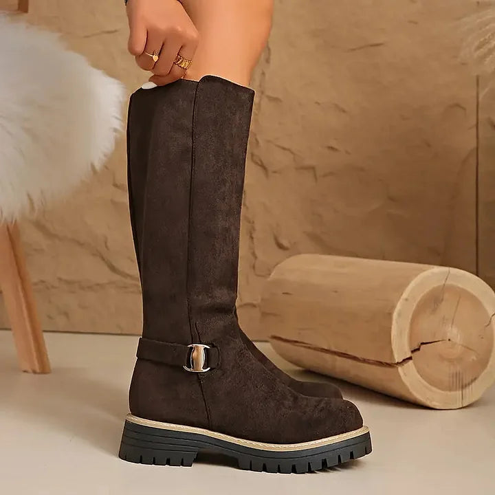 Beatrice | Knielange Stiefel mit Schnalle und Profilsohle
