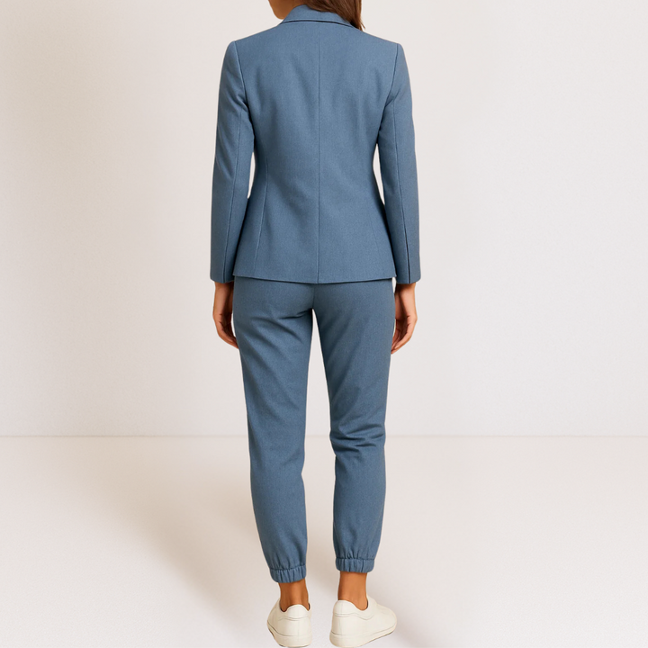 Camilla | Women's suit with blazer and jogger pants