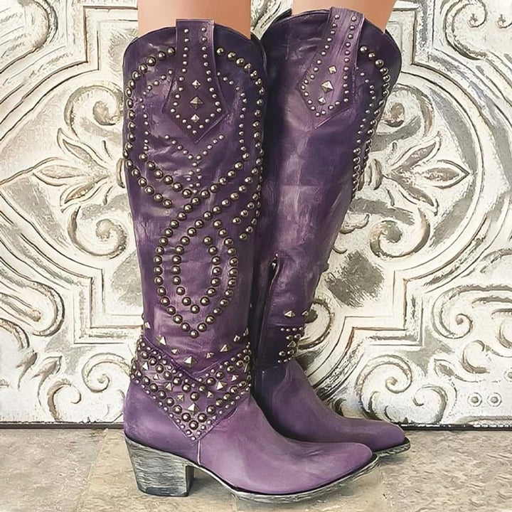 Jessika | Knielange Westernstiefel mit Nieten und spitzer Zehenpartie
