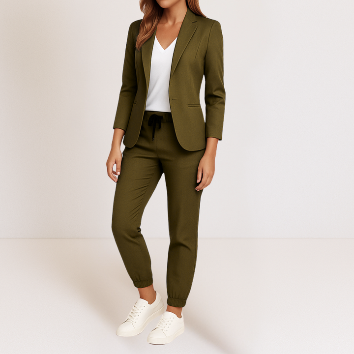 Camilla | Women's suit with blazer and jogger pants