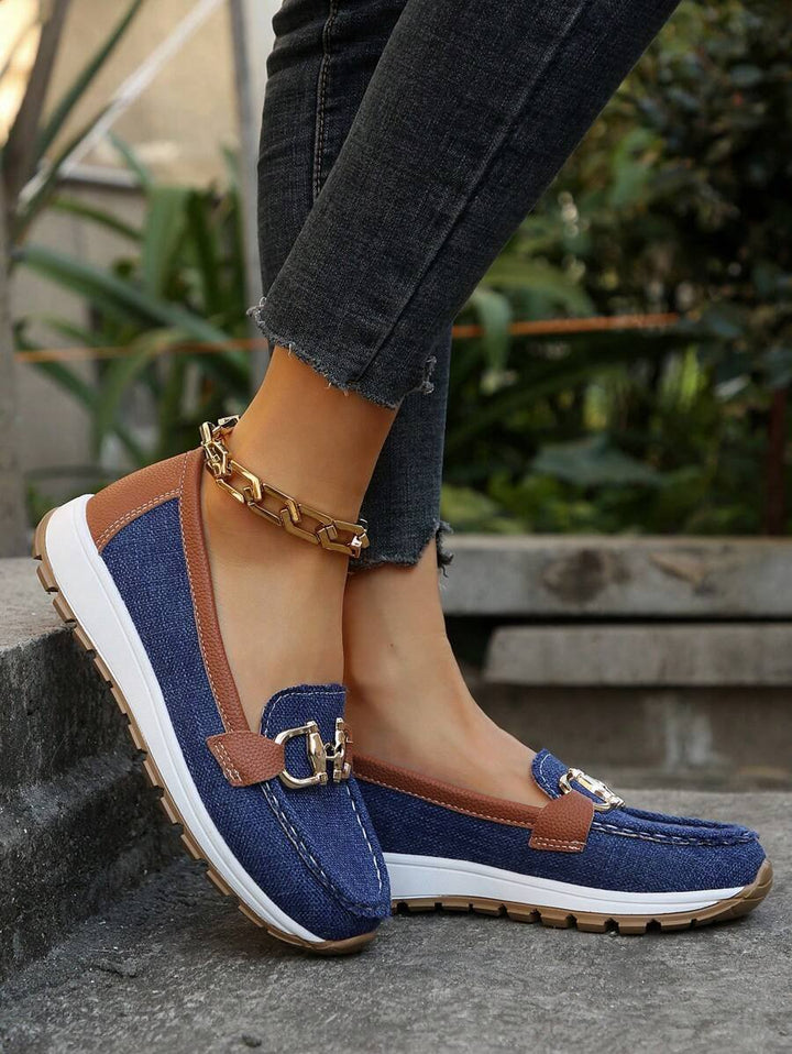 Clara | Orthopädische Slip-on-Mokassins mit elegantem Metalldetail