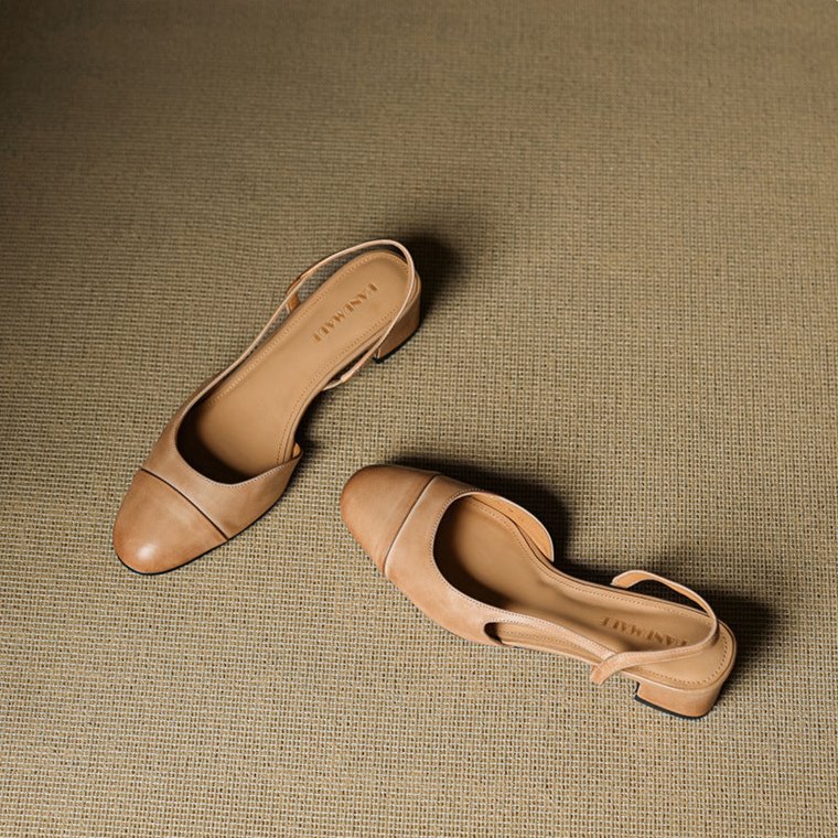 Amelie | Elegante Décolleté Tacco Largo in Pelle con Design Slingback 4