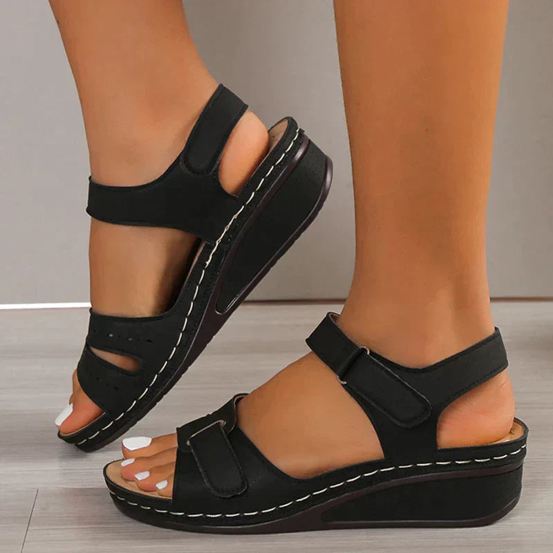 Arianna | Eleganti e Comodi Sandali con Zeppa per Donna 1