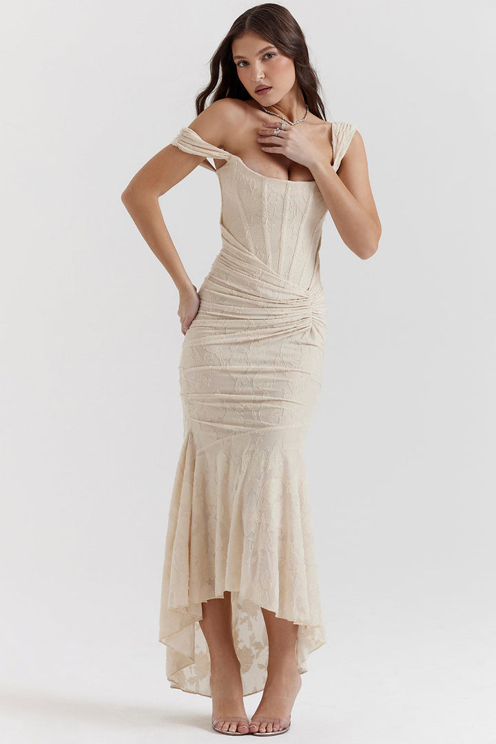 Aurelia | Abito da Sposa Elegante Aderente in Pizzo Senza Maniche 6