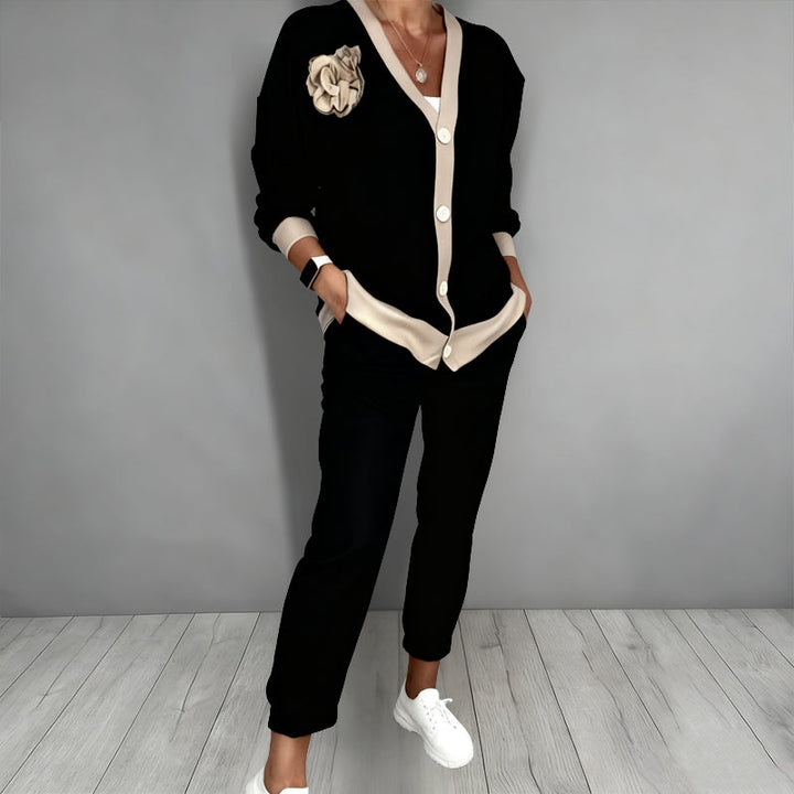 Bella | Elegante e Versatile Twin Set Maglia e Cardigan con Dettagli Floreali 1
