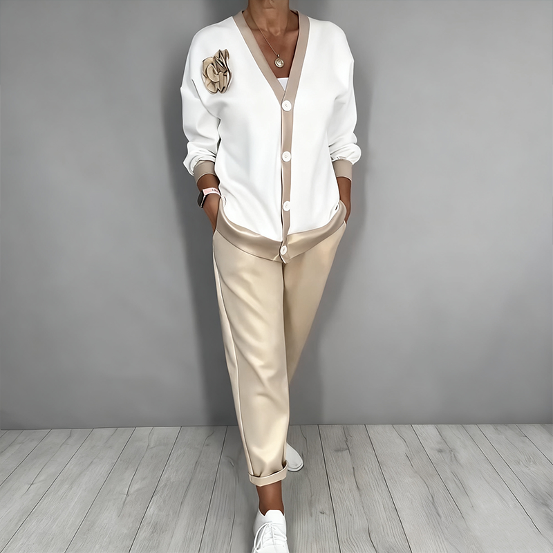 Bella | Elegante e Versatile Twin Set Maglia e Cardigan con Dettagli Floreali 3