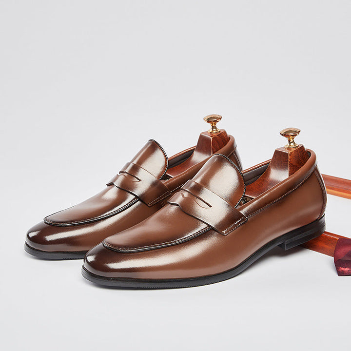 Brillante | Elegante e Versatile Mocassino Uomo - Finitura Lucida e Design Classico 0