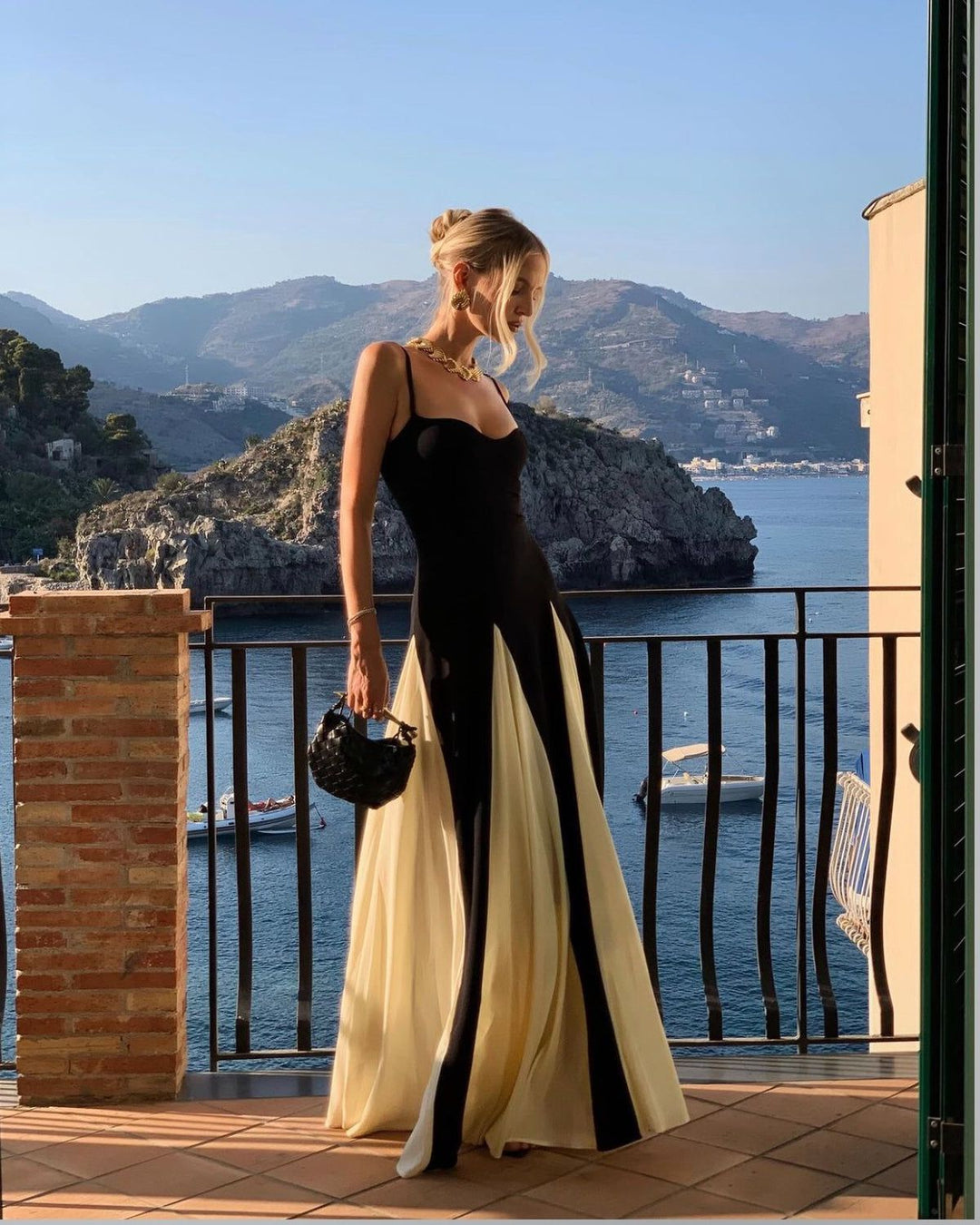 Carolina | Abito da Sposa Pizzo Maxi Fluido Elegante Femminile 4
