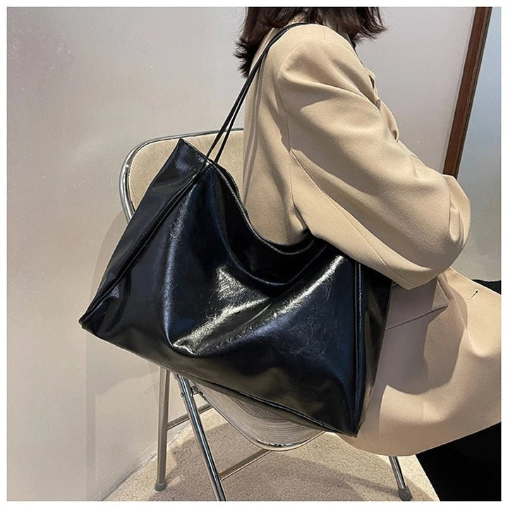 Clara | Borsa retrò in ecopelle liscia 2