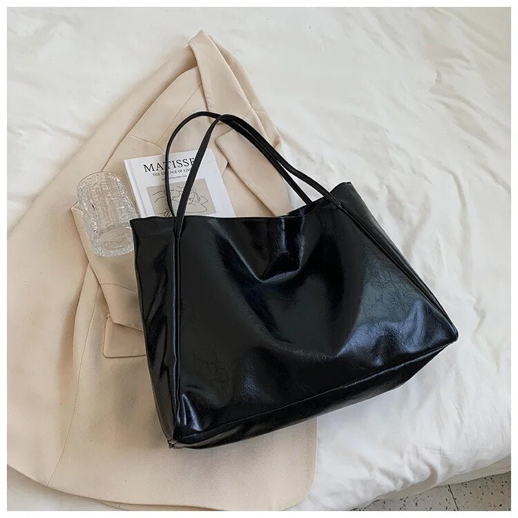 Clara | Borsa retrò in ecopelle liscia 5