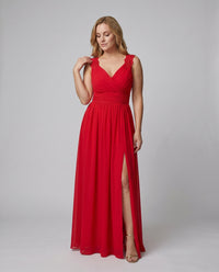 Julia | Long evening dress with V-neck, slit, and lace