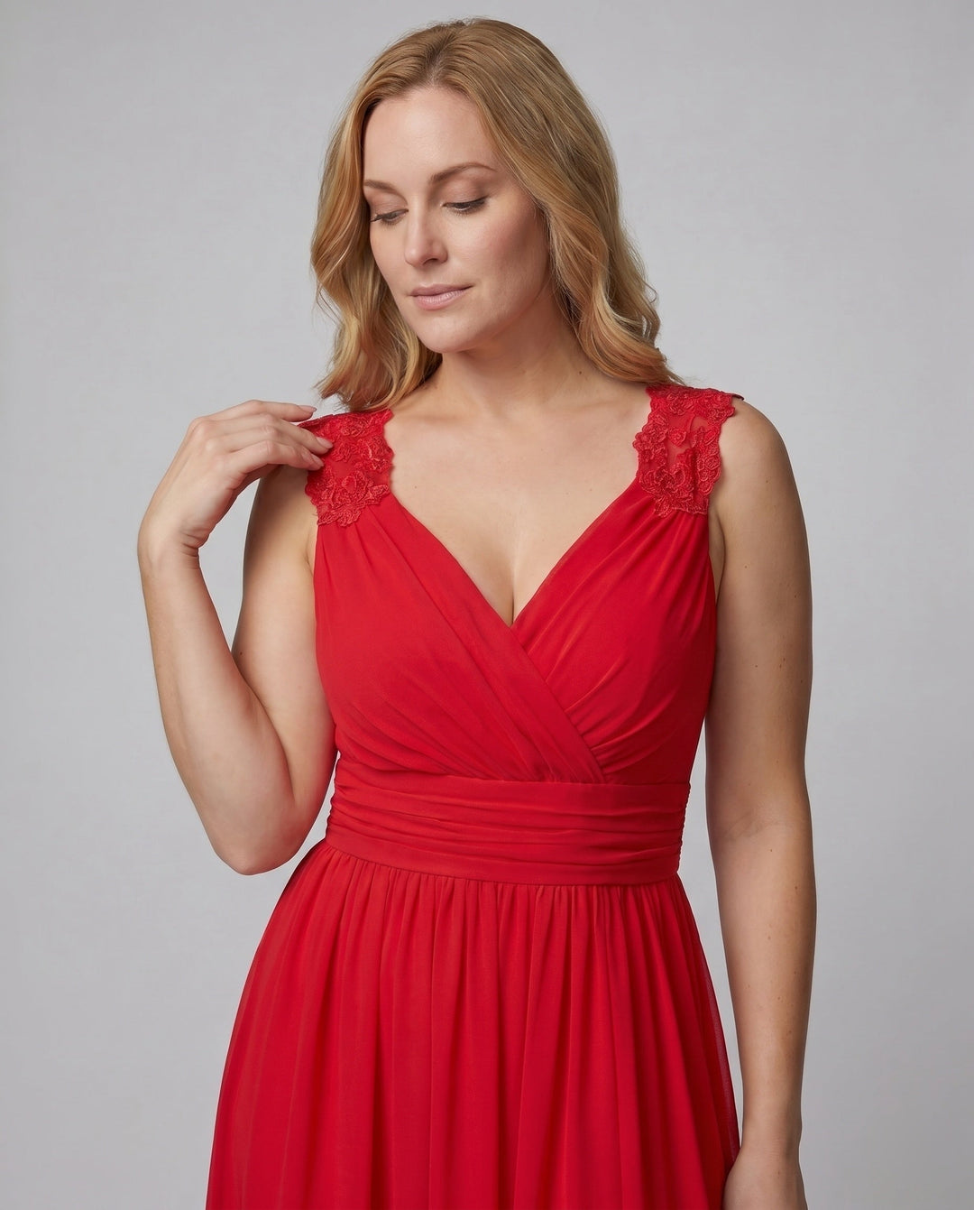 Clara | Elegante Abito da Sera con Scollo a V e Spacco Laterale 7