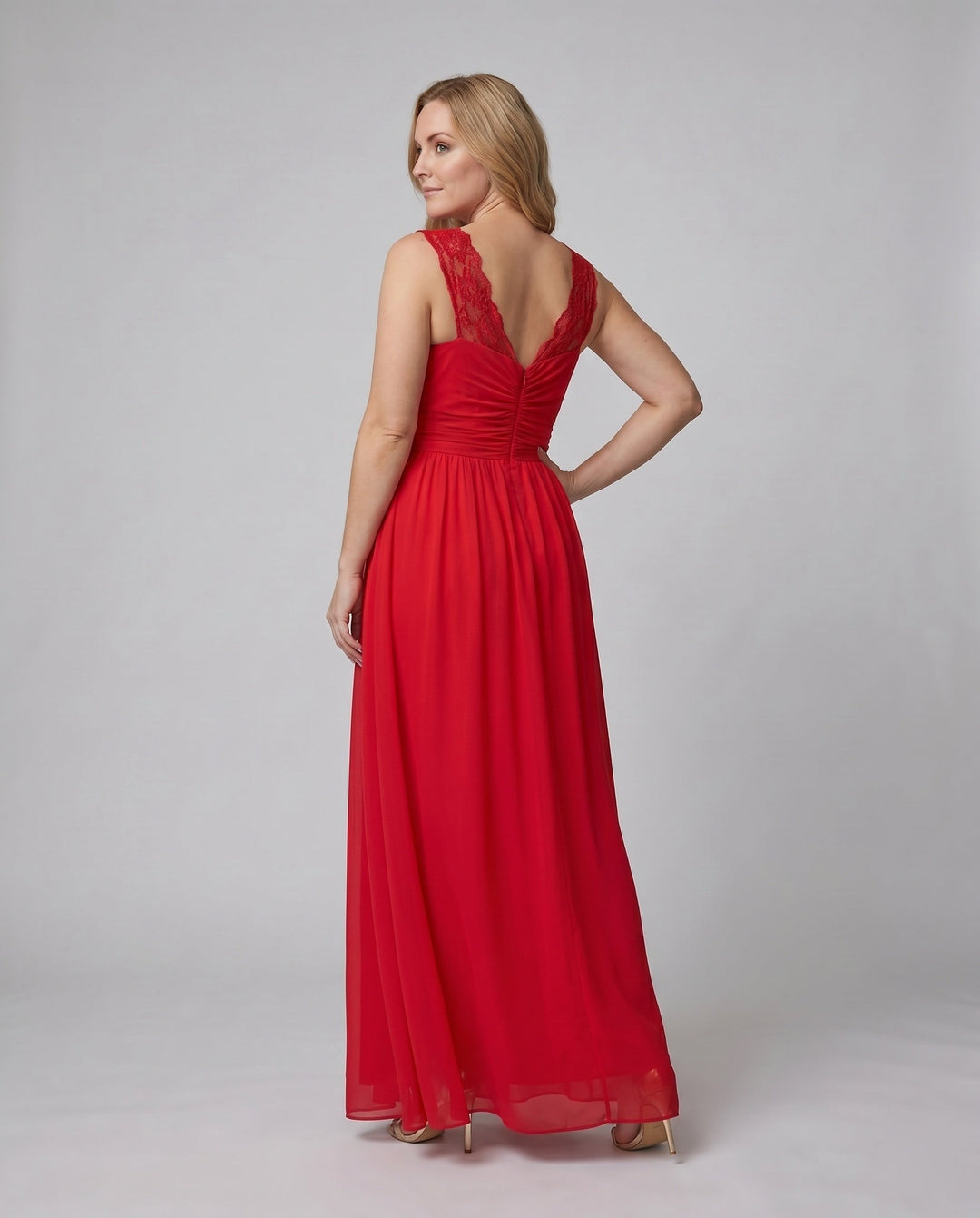 Clara | Elegante Abito da Sera con Scollo a V e Spacco Laterale 8