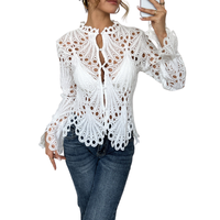 Elena | Blusa in Crochet Leggera e Raffinata