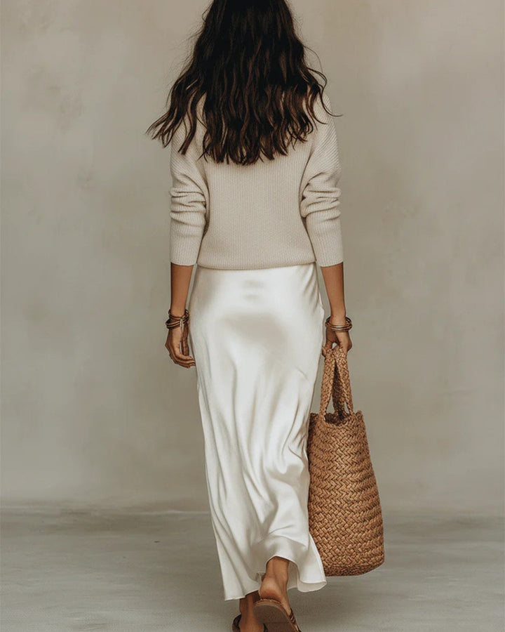 Emma | Abito midi con maglione, completo aderente con scollo a V, due pezzi 8