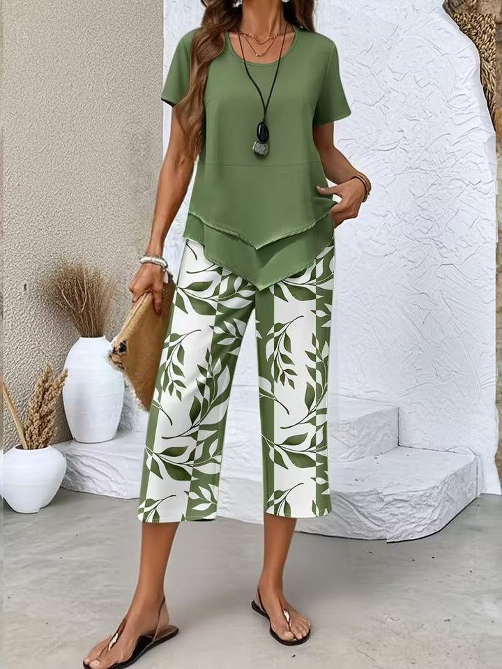 Fiorina | Elegante e Comodo Completo Due Pezzi con Motivo Botanico 0