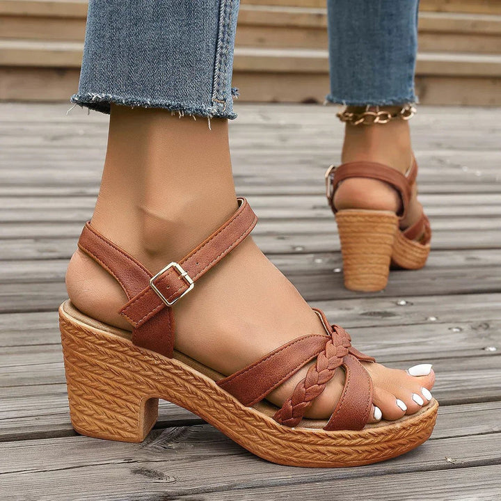 Fiorina | Eleganti e Comodi Sandali con Plateau Intrecciati 8