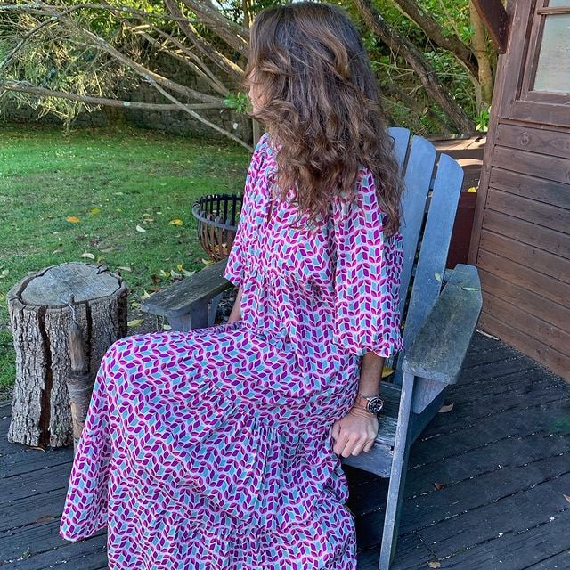 Giulia | Maxi Abito Boho Chic – Stampa Geometrica, Maniche a Sbuffo &amp; Scollo a V Femminile 6