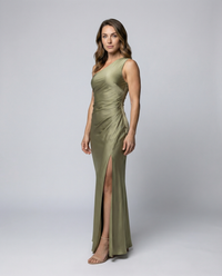 Diana | Elegant and sophisticated satin evening dress