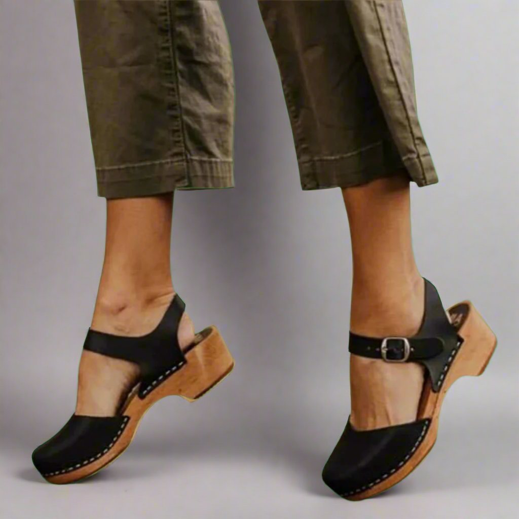 Isabella | Eleganti e Versatili Zoccoli da Donna con Plateau 0