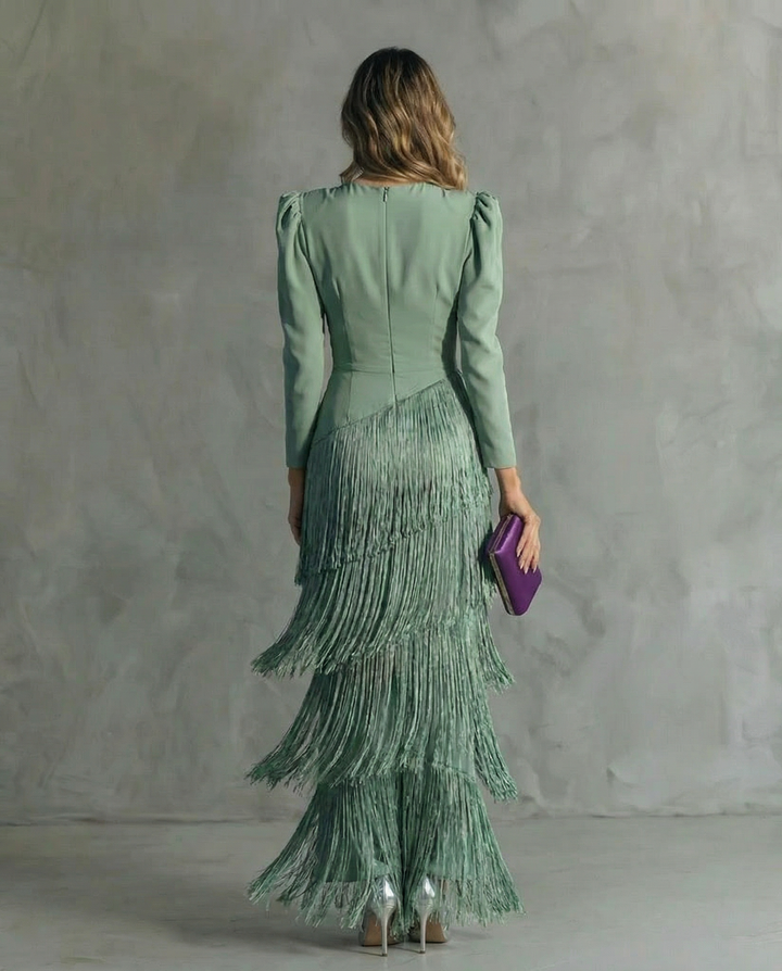 Isadora | Elegante Abito Maxi con Scollo a V e Frange per Occasioni Speciali 5