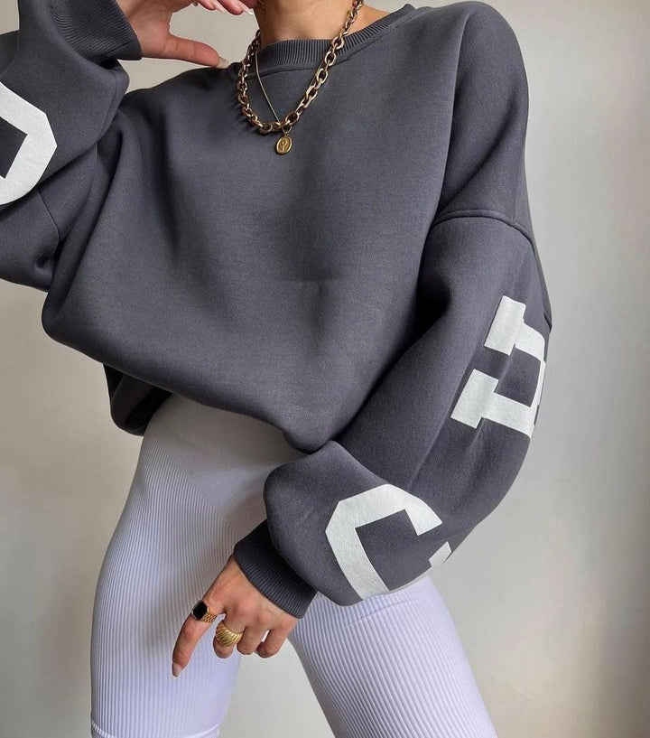 Isla | Maglione girocollo oversize da donna con maniche stile college e fodera in pile 2