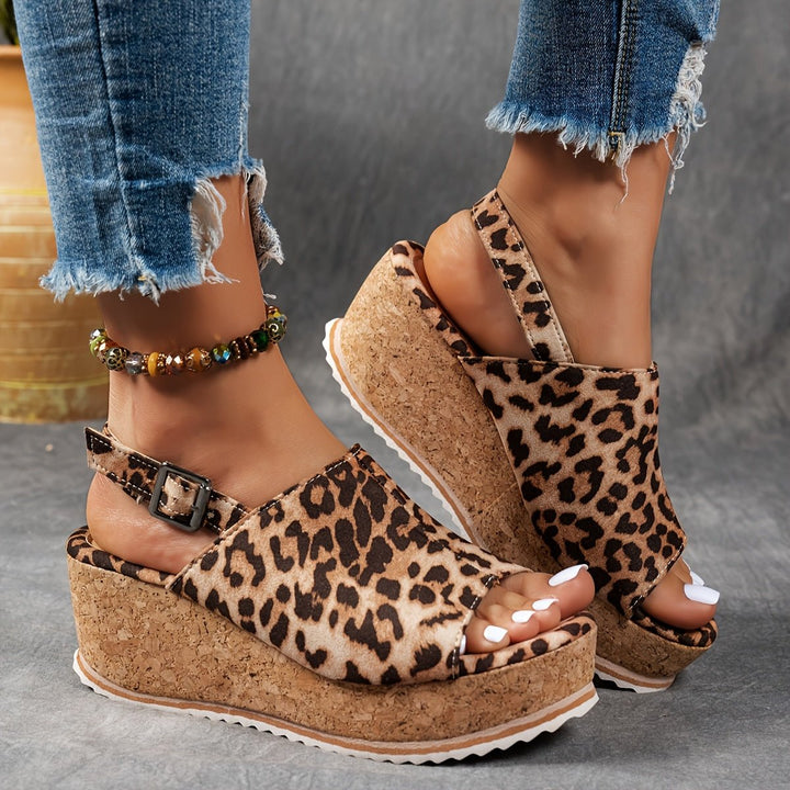 Katharina | Eleganti sandali con zeppa e plateau con stampa animalier 2