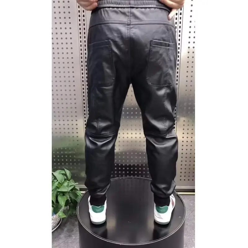 Keen | Pantaloni Pelle Uomo – Eleganti, Trendy & Comodi per Ogni Occasione 1