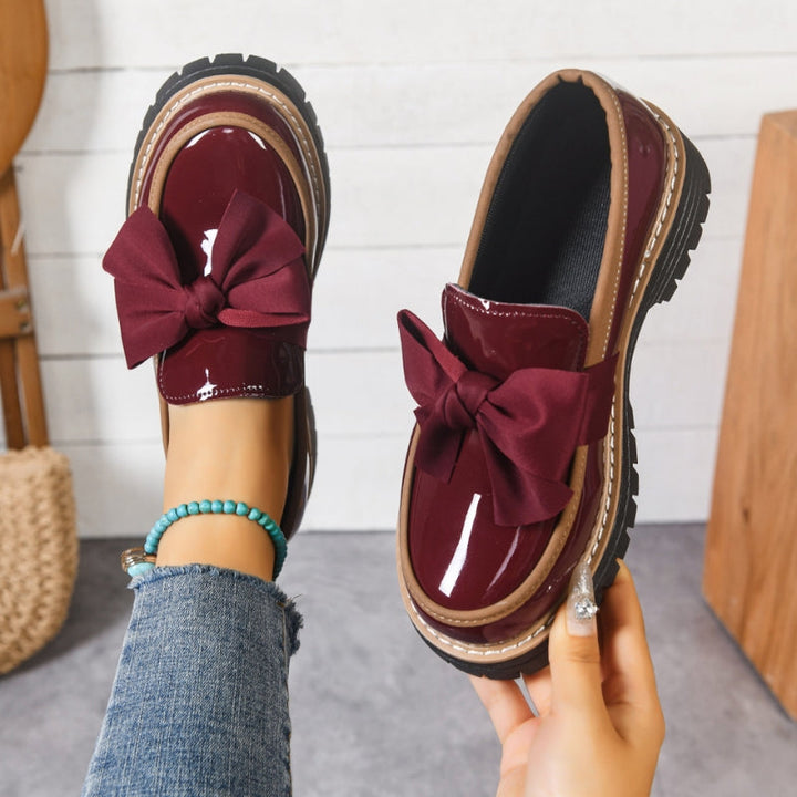 Livia | Elegante Mocassino Verde Lucido con Fiocco Oversize 2