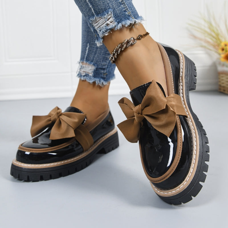 Livia | Elegante Mocassino Verde Lucido con Fiocco Oversize 5