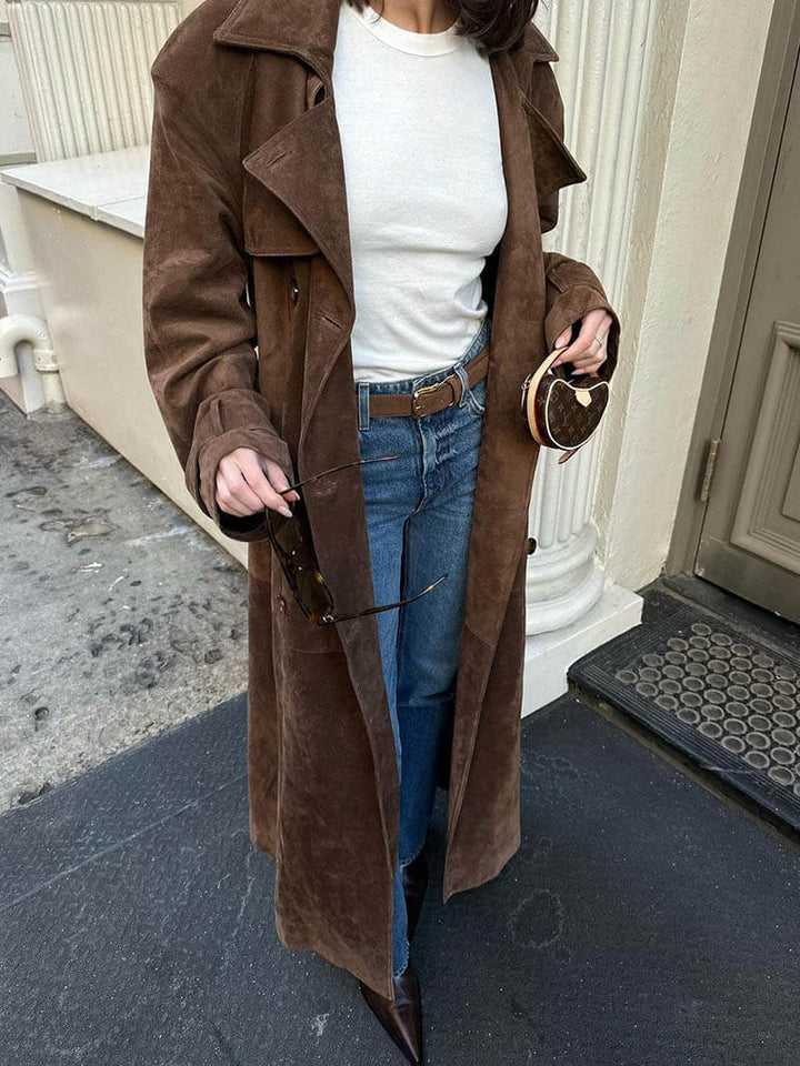 Livia | Silenzio e comfort: lussuoso trench coat 0