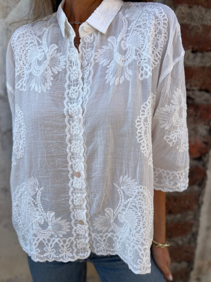 Malia | Elegante Camicia Donna in Pizzo Floreale – Stile Classico e Raffinato 2