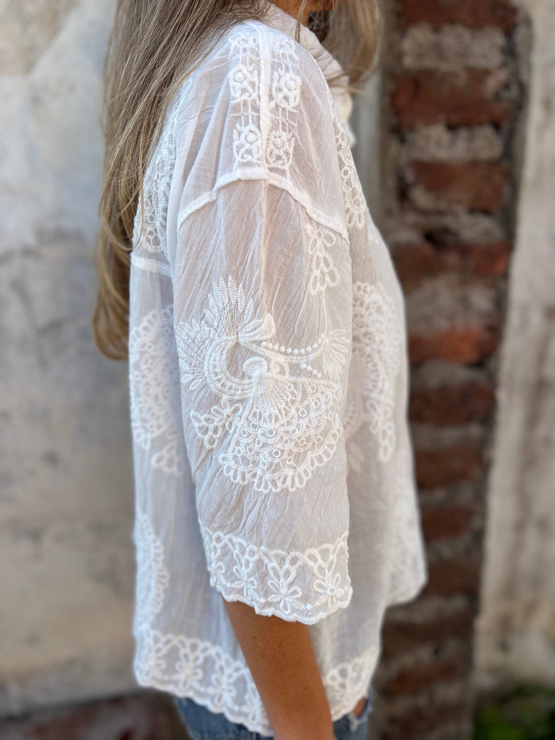 Malia | Elegante Camicia Donna in Pizzo Floreale – Stile Classico e Raffinato 4
