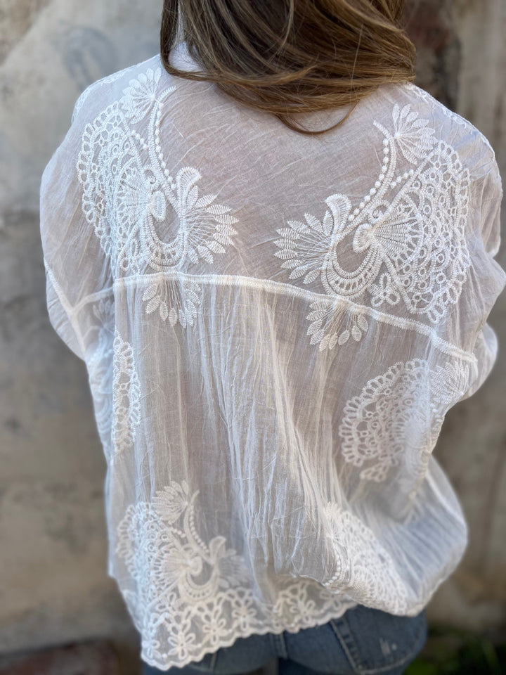 Malia | Elegante Camicia Donna in Pizzo Floreale – Stile Classico e Raffinato 5