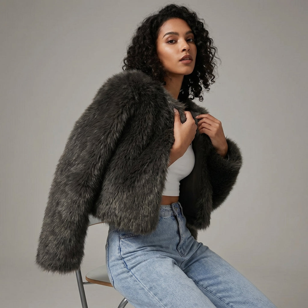 Mia | Cardigan corto da donna in pelliccia sintetica 2