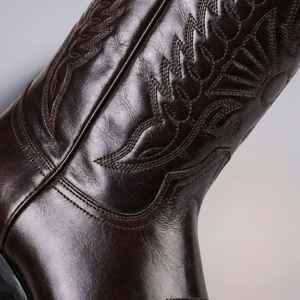 Mila | Stivali intramontabili ed eleganti in pelle lucida 3