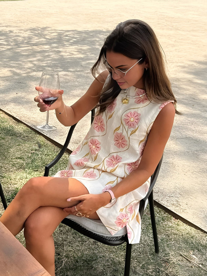 Sara | Comodo ed elegante abito senza maniche in lino con stampa floreale 0