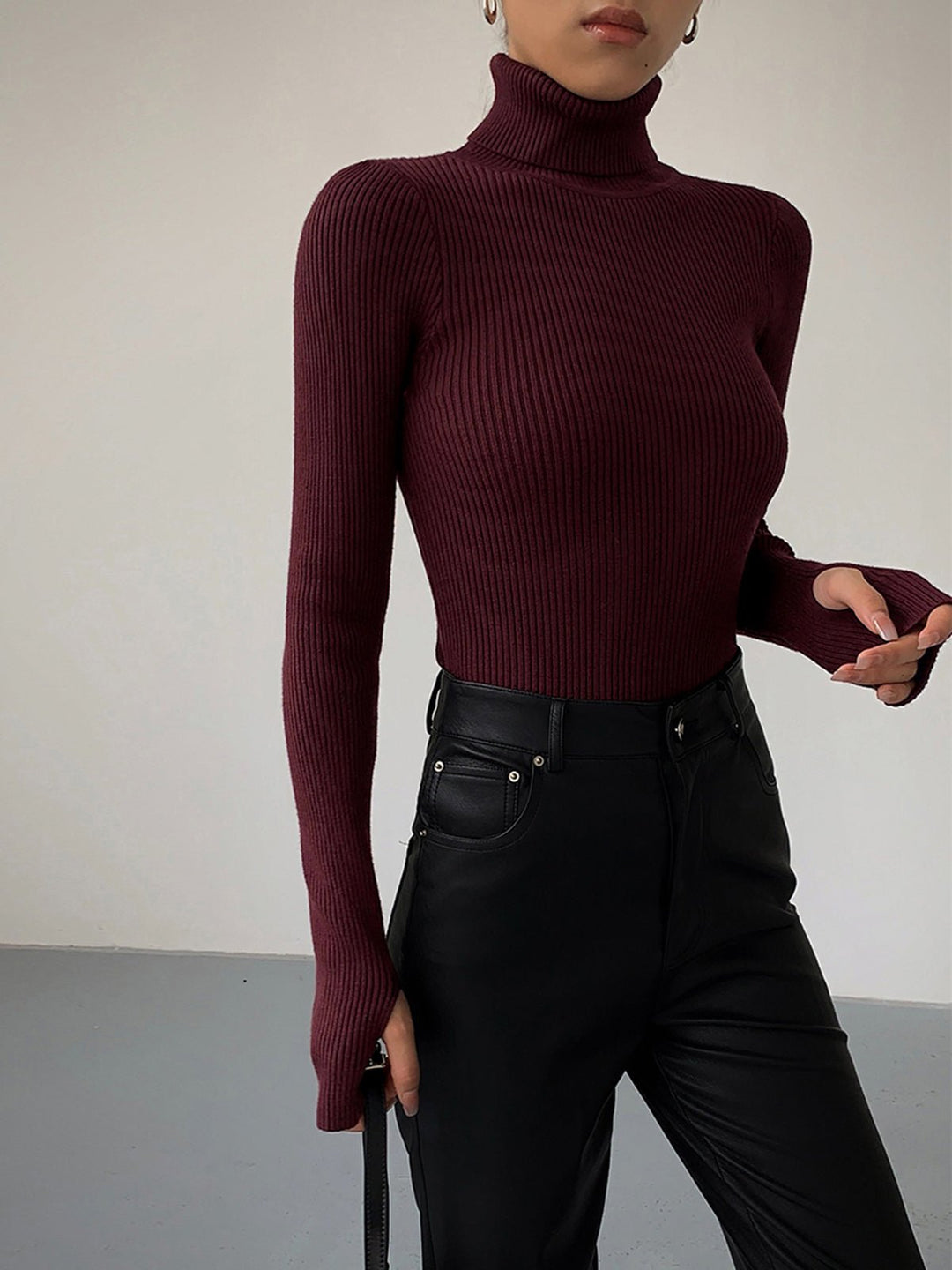 Scarlett | Maglione da donna a collo alto a coste, leggero e lavorato a maglia 4