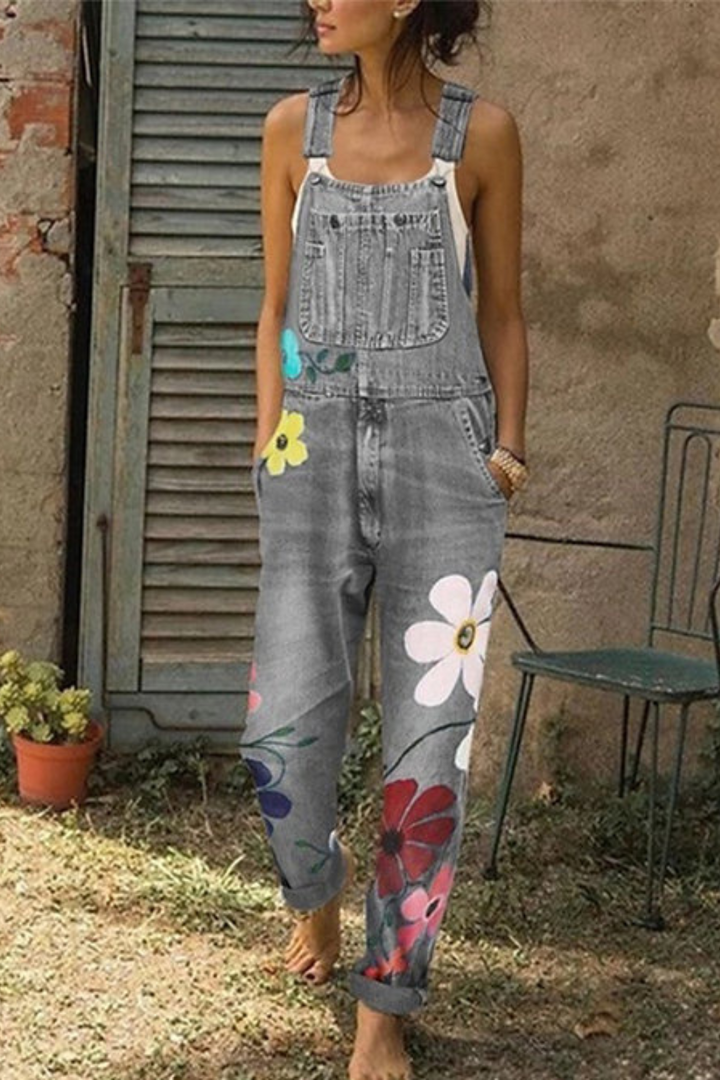 Sofia | Tuta Donna in Denim Vintage con Ricami Artistici e Spalline Regolabili 0