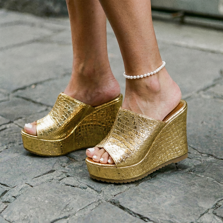 Stella | Eleganti e Comodi Sandali con Zeppa Platform in Oro Metallizzato 0