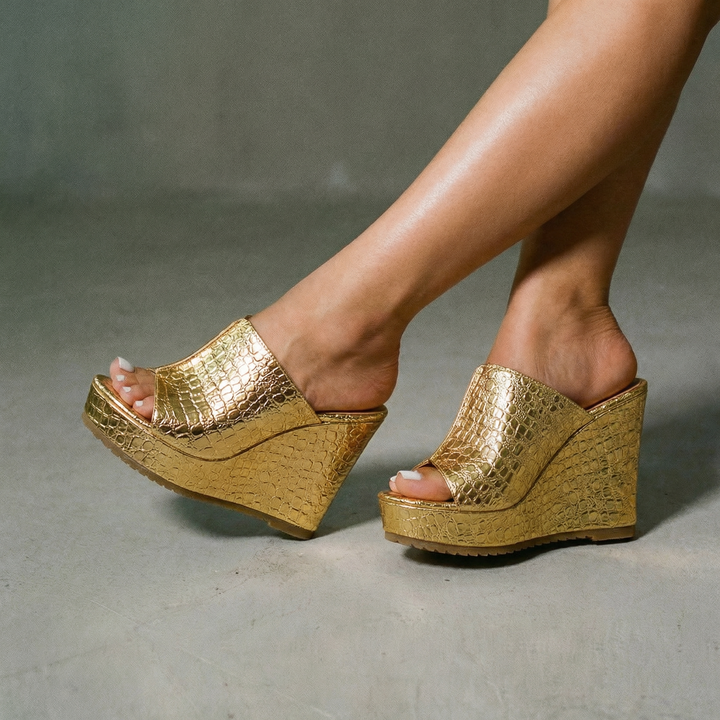 Stella | Eleganti e Comodi Sandali con Zeppa Platform in Oro Metallizzato 2