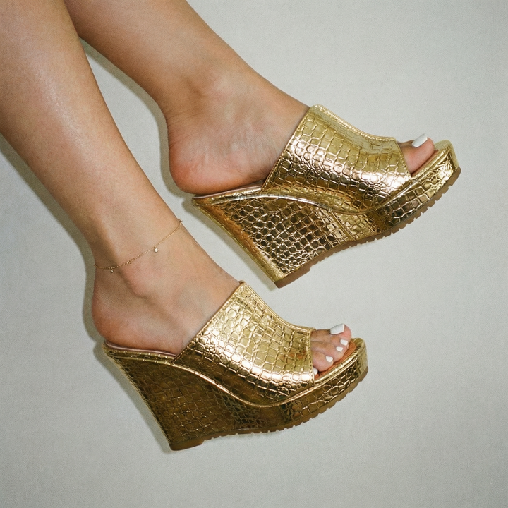 Stella | Eleganti e Comodi Sandali con Zeppa Platform in Oro Metallizzato 6