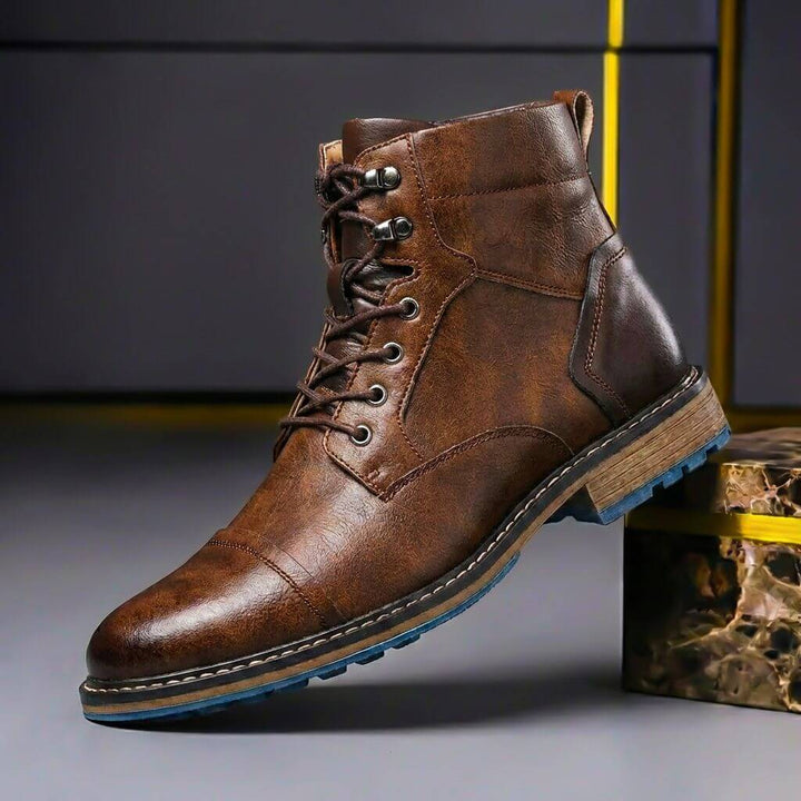 Tristan | Stivali in pelle bicolore di alta qualità e dal design audace 1