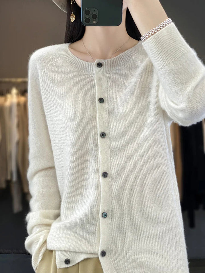 Vittoria | Cardigan Donna Elegante Abbottonatura Classica Vestibilità Ampia 3