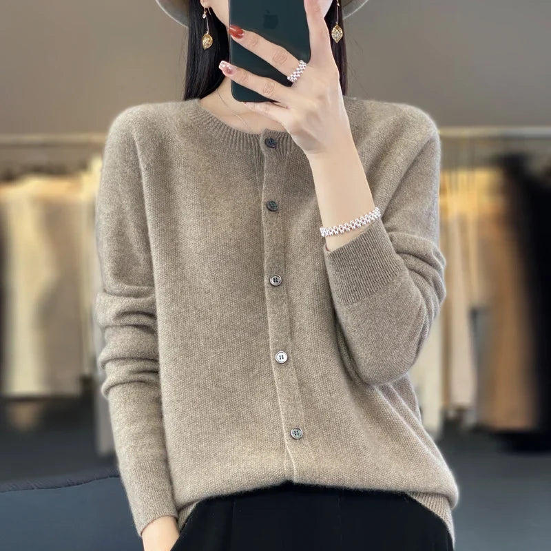 Vittoria | Cardigan Donna Elegante Abbottonatura Classica Vestibilità Ampia 9
