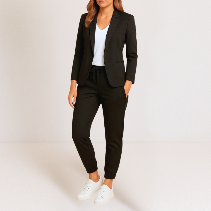Camilla | Women's suit with blazer and jogger pants